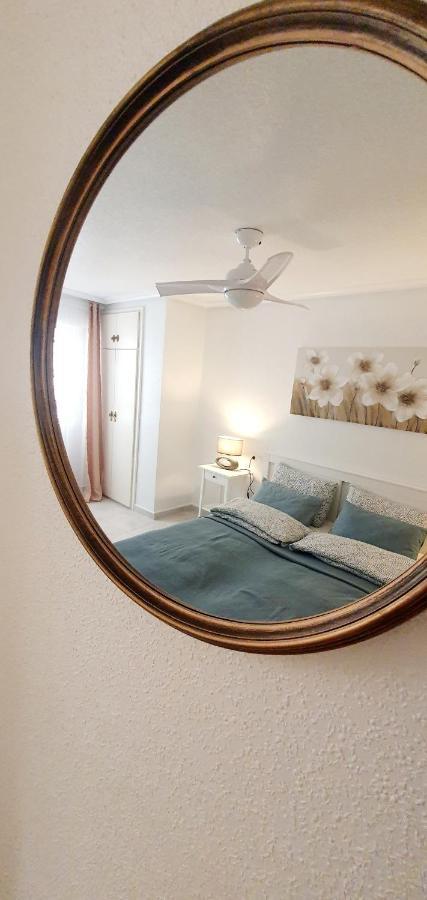 Apartments On The Beach In Torrevieja Ngoại thất bức ảnh