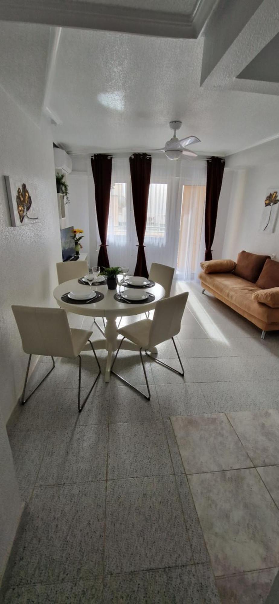 Apartments On The Beach In Torrevieja Ngoại thất bức ảnh